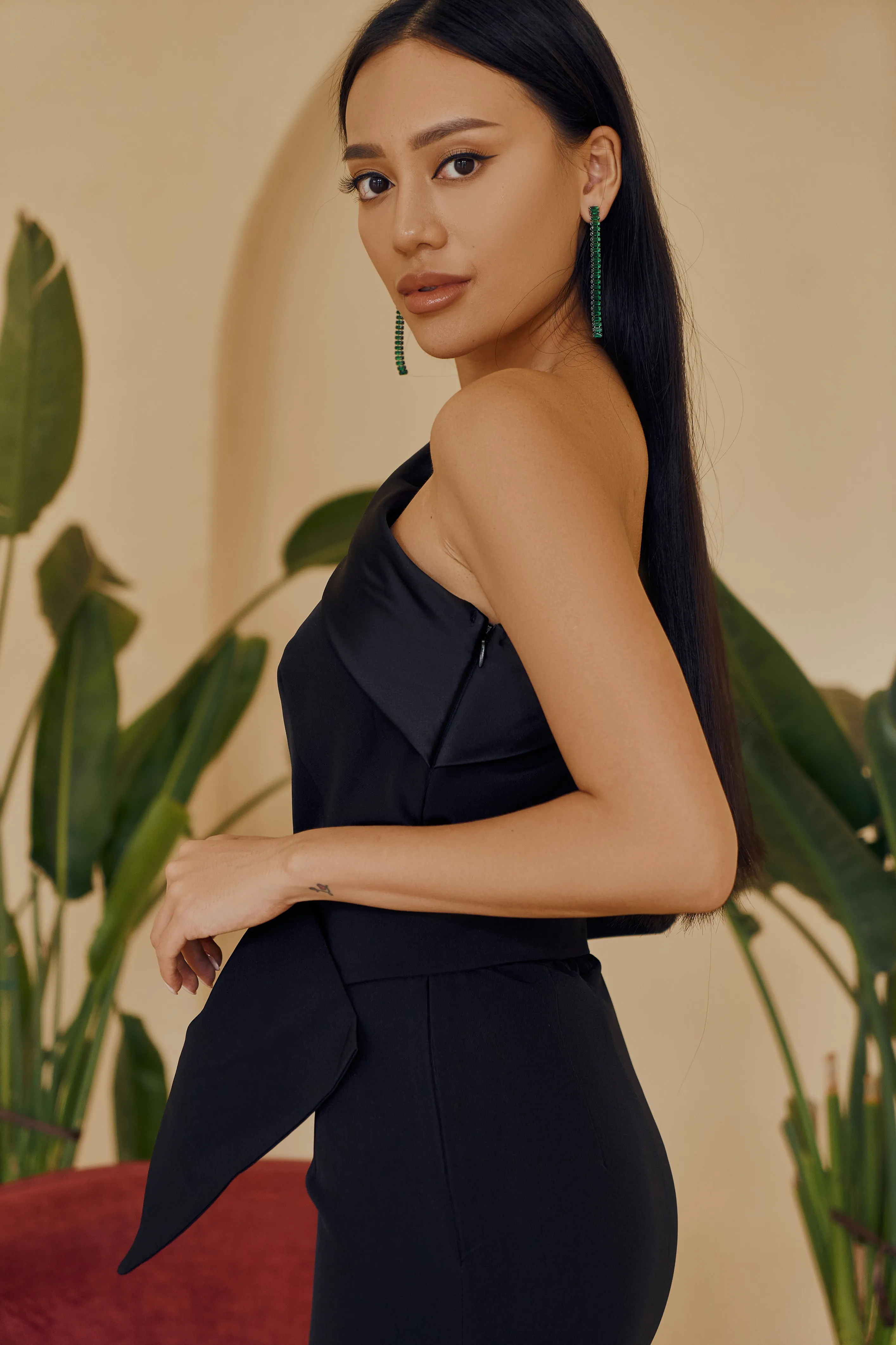 Black One-Shoulder Belted Midi Dress