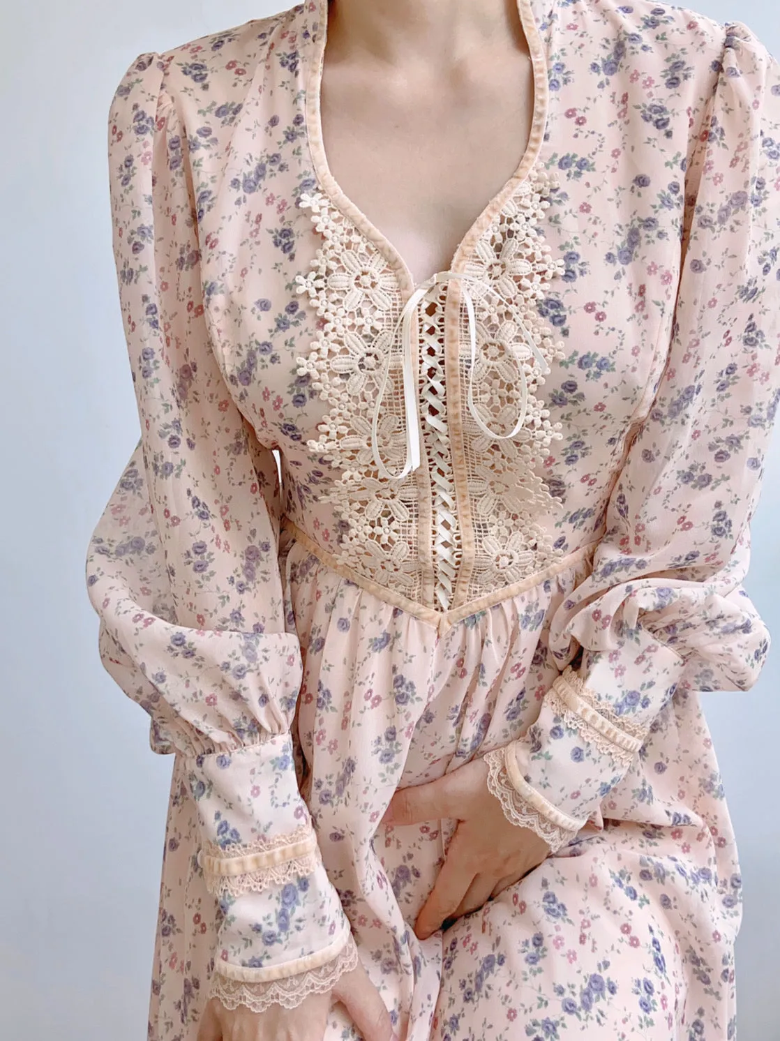 Floral Vampire Neck Midi Dress