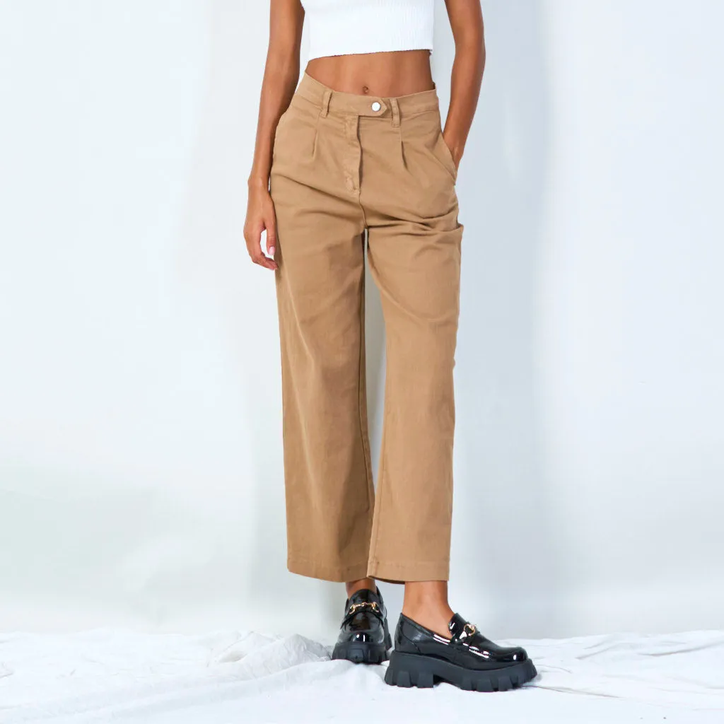 High-waisted pleated trousers wholesale